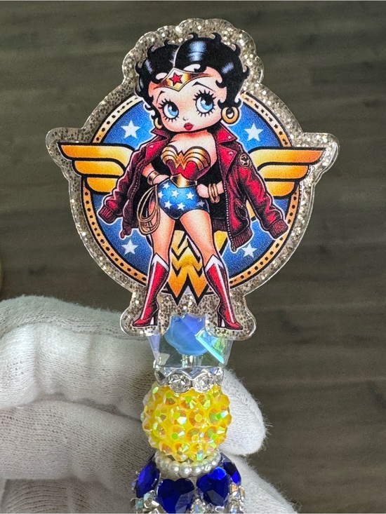 Accessories - Betty Boop Wonder Woman Fancy Bead Pen